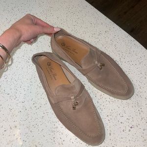 AUTHENTIC LORO PIANA SUMMER CHARMS WALK SUEDE😍